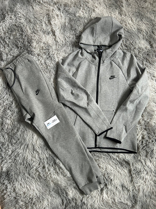 Nike Tech Fleece Grey Next Day